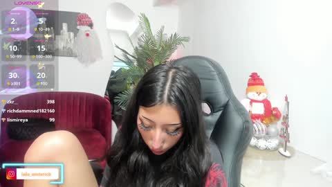 Snapshot of laila_angel chatting on 12-08-24, 07:54 laila_angel online show from 12-08-24, 07:54