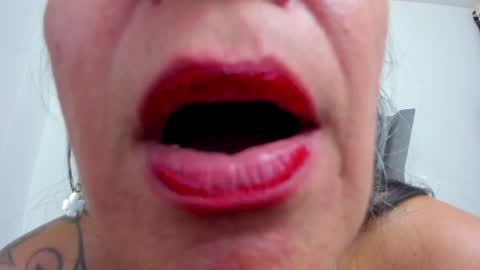 Snapshot of lailacastillomilf chatting on 01-16-25, 01:36 Lailacastillo online show from 01-16-25, 01:36