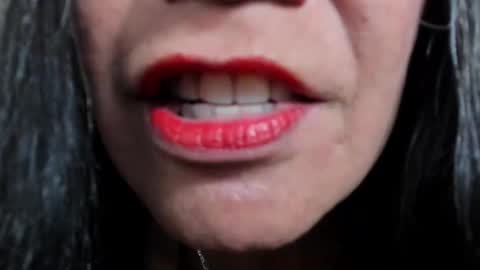 Snapshot of lailacastillomilf chatting on 09-25-25, 12:09 Lailacastillo online show from 09-25-25, 12:09