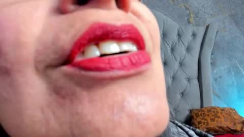 Snapshot of lailacastillomilf chatting on 10-30-25, 11:55 Lailacastillo online show from 10-30-25, 11:55