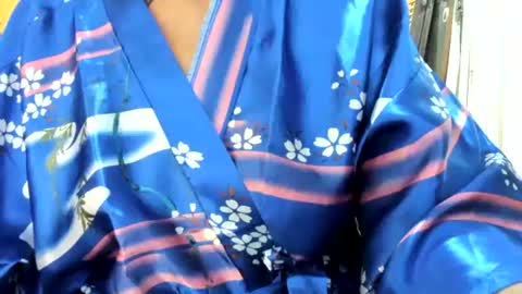 LAILA online show from 04-10-26, 03:17