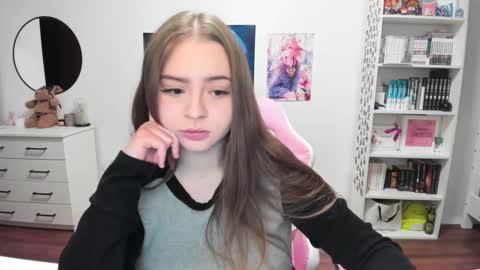 Kira online show from 03-04-25, 10:38