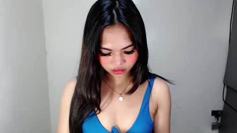 laire online show from 04-06-26, 05:41