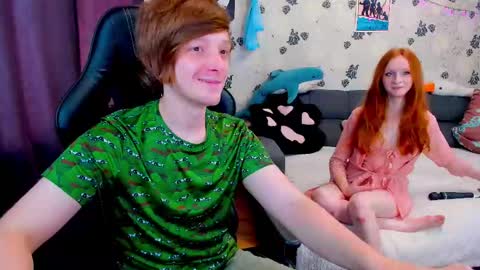 Snapshot of laksmrrr chatting on 02-23-25, 10:49 Lu Alex online show from 02-23-25, 10:49