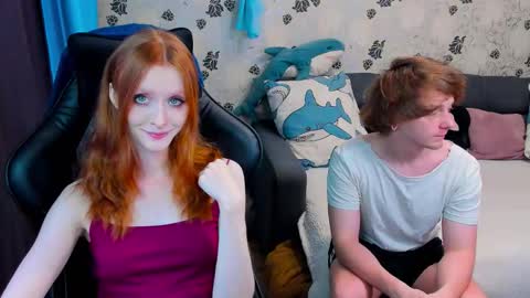 Snapshot of laksmrrr chatting on 12-17-25, 10:32 Lu Alex online show from 12-17-25, 10:32