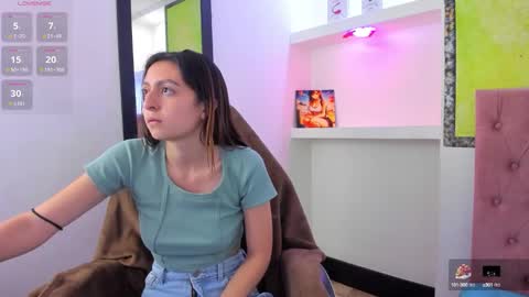 Snapshot of lala_clark chatting on 10-14-25, 01:34 Lala clark online show from 10-14-25, 01:34