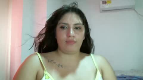 laura gomez online show from 01-04-25, 06:51
