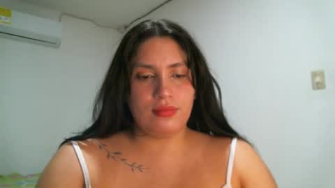 laura gomez online show from 02-11-25, 04:11