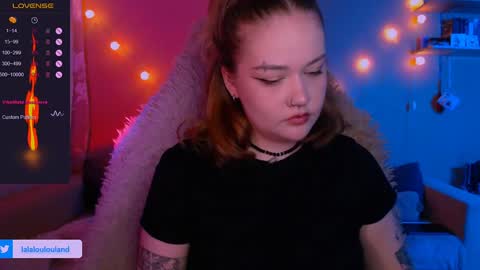 Snapshot of lala_loulou chatting on 01-01-25, 09:41 Nicky online show from 01-01-25, 09:41