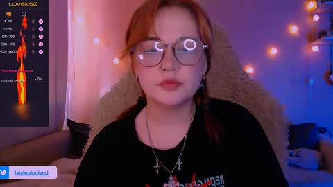 Snapshot of lala_loulou chatting on 03-02-25, 08:59 Nicky online show from 03-02-25, 08:59