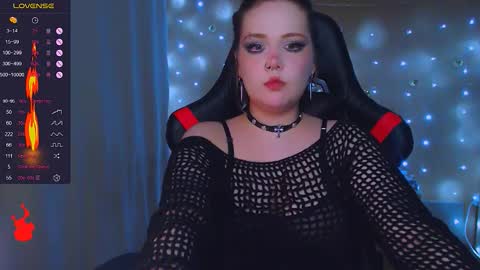 Snapshot of lala_loulou chatting on 02-10-26, 08:24 Nicky online show from 02-10-26, 08:24