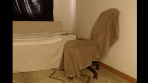 LalaMy online show from 04-06-26, 01:23