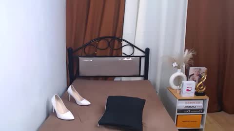 Snapshot of lalexiporsild chatting on 10-18-25, 05:46 lalexi porsild online show from 10-18-25, 05:46