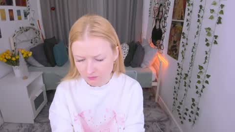 Laly online show from 01-04-25, 04:32