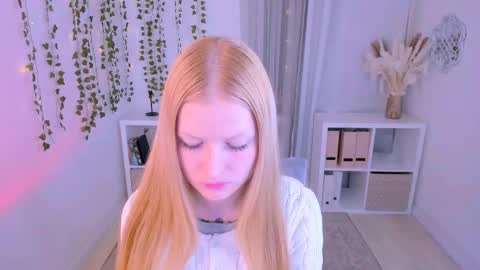 Laly online show from 02-27-25, 04:21