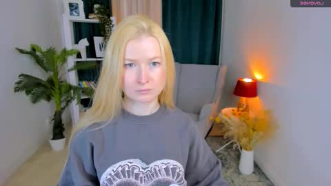 Laly online show from 03-18-26, 11:46