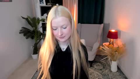 Laly online show from 03-28-26, 05:01