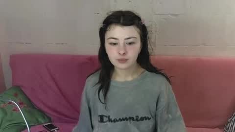 Snapshot of lama111111mama chatting on 01-17-25, 12:20 I work 5PM to 9 PM EST New York online show from 01-17-25, 12:20