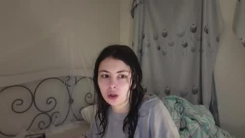 Snapshot of lama111111mama chatting on 01-20-25, 01:18 I work 5PM to 9 PM EST New York online show from 01-20-25, 01:18