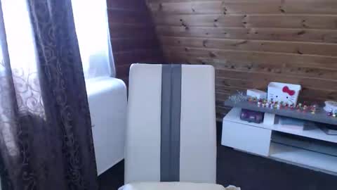 LaMadrina006 online show from 05-06-26, 08:52