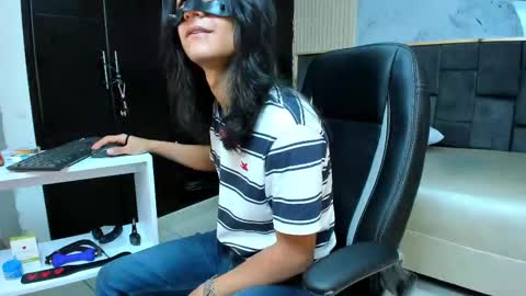 Snapshot of lamberthouse chatting on 10-13-25, 10:32 Bella Dante online show from 10-13-25, 10:32