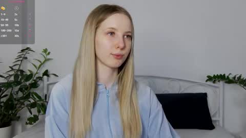 Snapshot of lana__j chatting on 01-17-26, 03:06 Liana online show from 01-17-26, 03:06