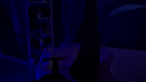 just call me Lana  and her security online show from 09-18-25, 08:05