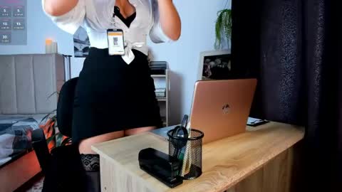 Snapshot of lana_beket_ chatting on 05-16-26, 12:40 Lana online show from 05-16-26, 12:40