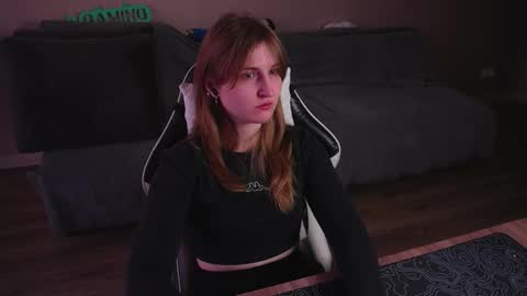 Snapshot of lana_del_kay chatting on 02-17-26, 03:58 Kay online show from 02-17-26, 03:58