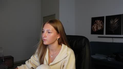 Snapshot of lana_jewel chatting on 07-21-26, 05:43 LANA JEWEL online show from 07-21-26, 05:43