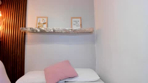 Lana     igauroraaaaaaaaa 1 online show from 12-02-25, 09:43