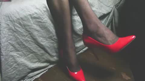 Snapshot of lana_legs53 chatting on 11-24-25, 07:08 lana_legs53 online show from 11-24-25, 07:08