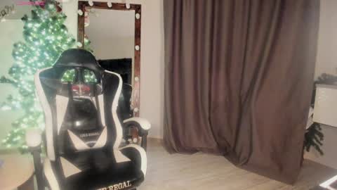 Lana online show from 02-05-25, 07:31