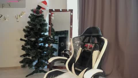 Lana online show from 02-17-25, 09:46