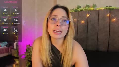 Snapshot of lanaamills chatting on 02-24-26, 06:00 Lana online show from 02-24-26, 06:00