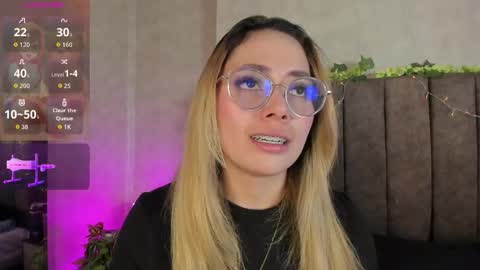 Snapshot of lanaamills chatting on 03-03-26, 05:02 Lana online show from 03-03-26, 05:02