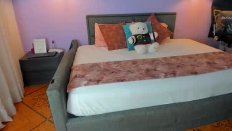 Lana Blake online show from 03-12-26, 12:00