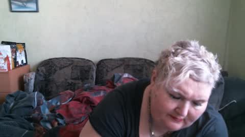 Snapshot of lanacat555 chatting on 03-09-25, 09:24 lanacat555 online show from 03-09-25, 09:24