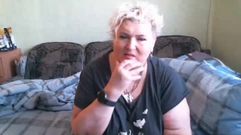 Snapshot of lanacat555 chatting on 09-12-25, 12:38 lanacat555 online show from 09-12-25, 12:38