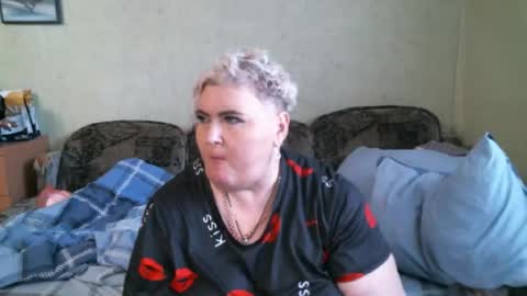 Snapshot of lanacat555 chatting on 09-18-25, 12:40 lanacat555 online show from 09-18-25, 12:40