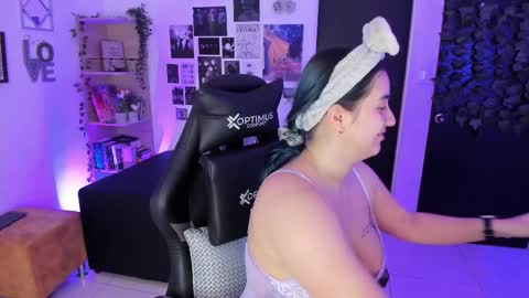 Snapshot of lanaherondale_ chatting on 11-25-25, 09:09 lanaherondale_ online show from 11-25-25, 09:09