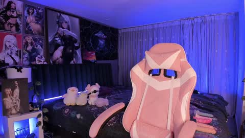 Snapshot of lanakyutt chatting on 02-02-25, 02:38 L A N A online show from 02-02-25, 02:38