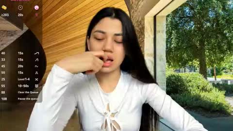 Snapshot of lanalandd chatting on 10-02-25, 11:06 Lana online show from 10-02-25, 11:06