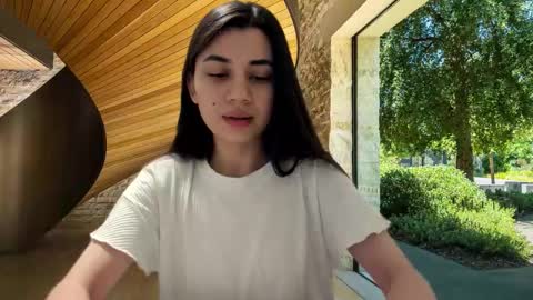 Snapshot of lanalandd chatting on 10-11-25, 01:53 Lana online show from 10-11-25, 01:53