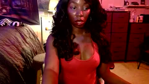 lanaluxxe4 online show from 11-08-25, 12:11