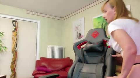 Lana online show from 01-06-25, 06:31