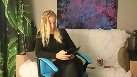 LanaviSmith online show from 12-03-25, 06:32