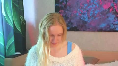 LanaviSmith online show from 06-17-26, 06:16