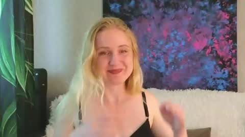 LanaviSmith online show from 07-20-26, 06:17