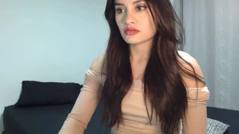 lanawinters1 online show from 04-18-26, 03:43